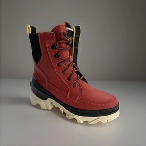 NWT Sorel Lug Lace Up Boots Size 6.5 Warp Red